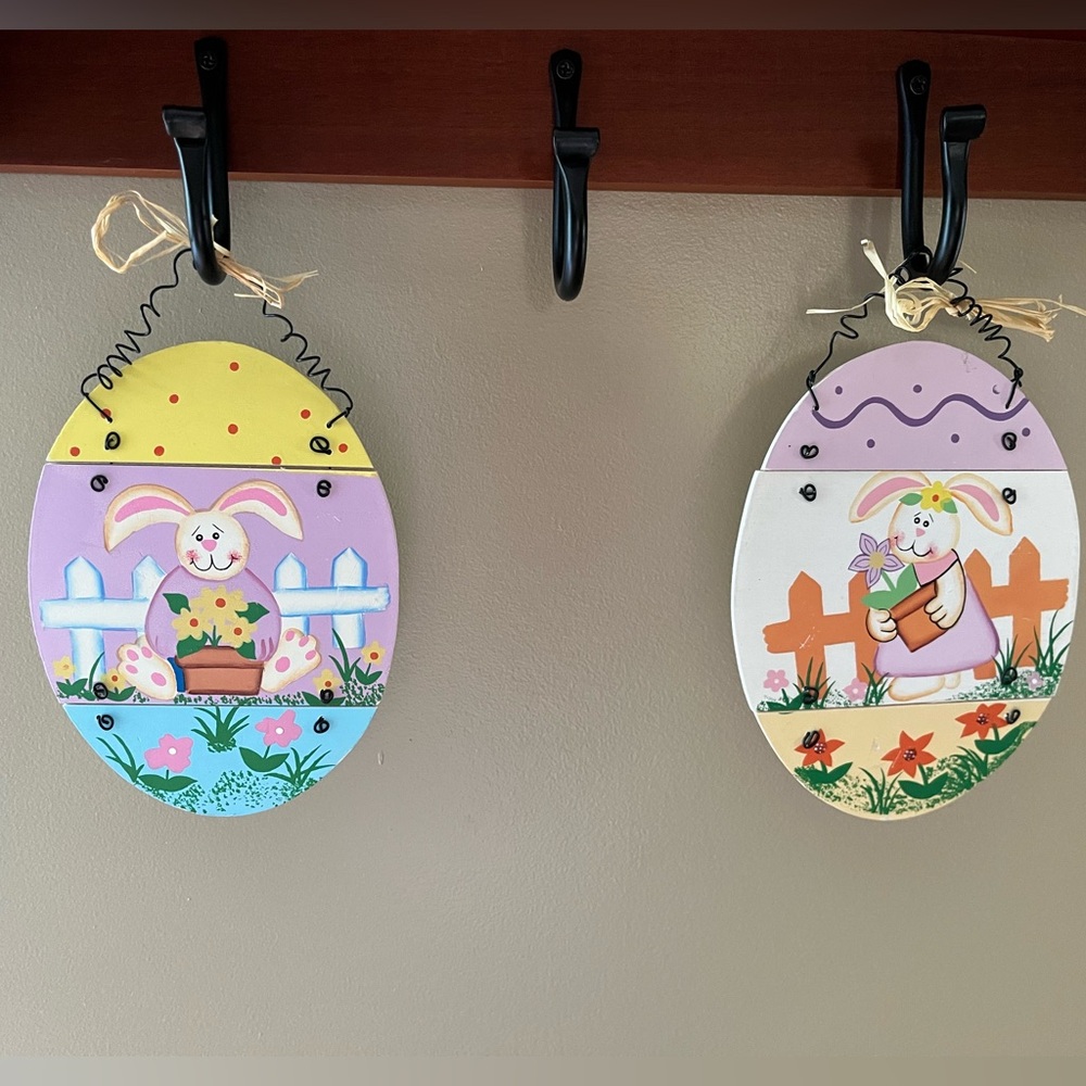 Vintage Wood Easter Egg Bunny Wall Decor
